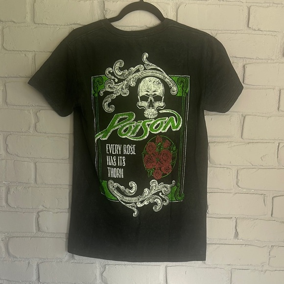 NWOT Poison Band Graphic Tee size S - Picture 5 of 5
